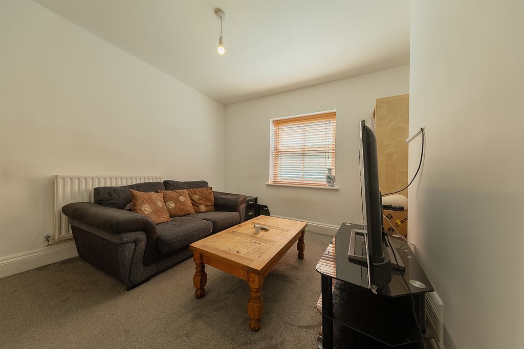 Property photo 3 of 23