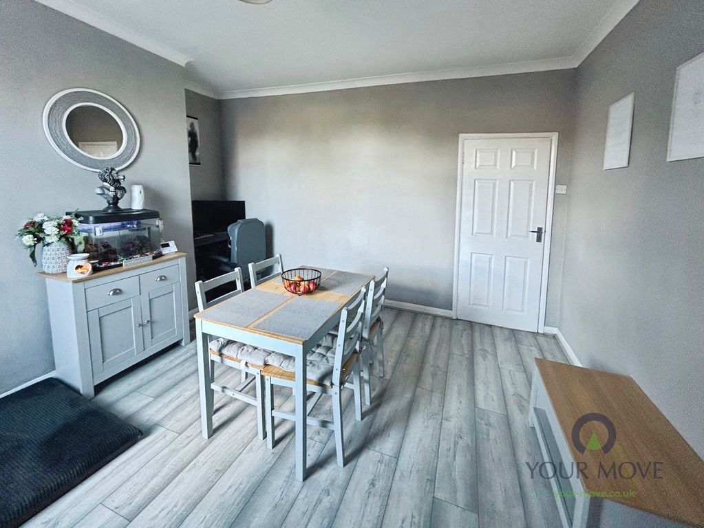 Property photo 3 of 17 Dining Room