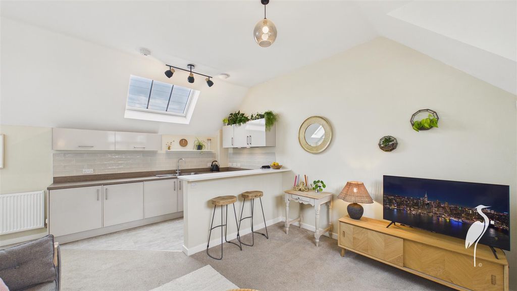 Property photo 3 of 21 Open Plan Lounge And Kitchen