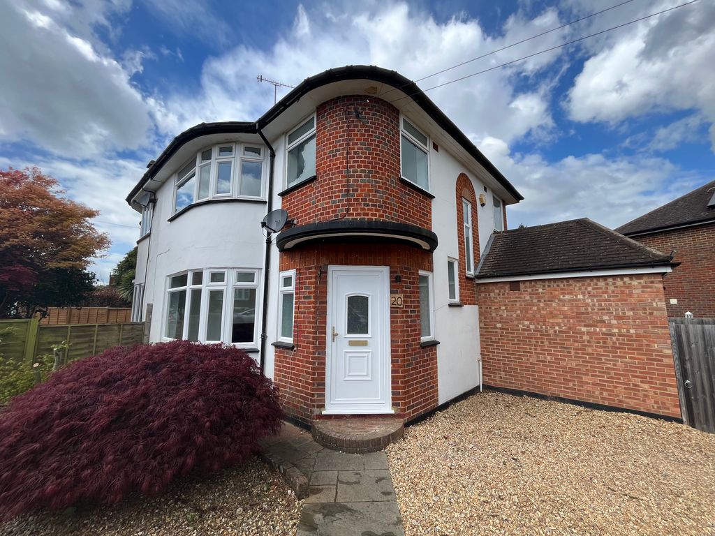 Property photo 3 of 22 Meadow Way