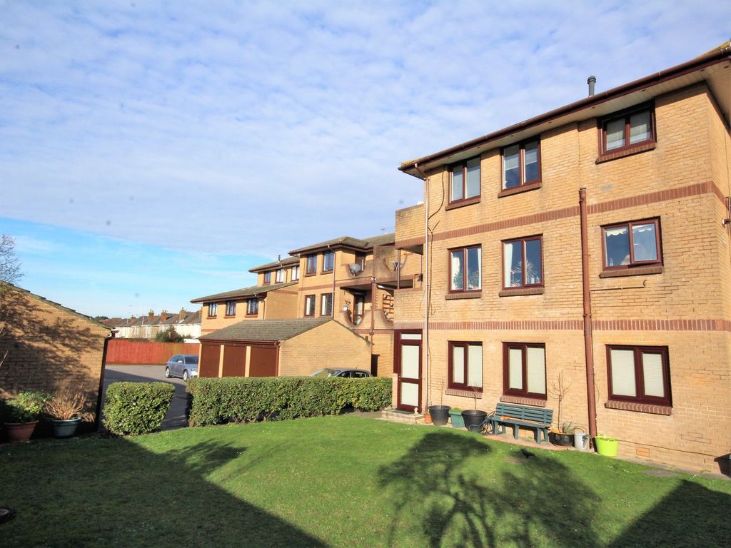 Property photo 2 of 14
