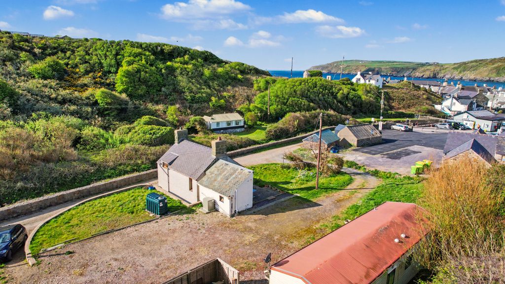Property photo 1 of 18 Croeso | Welcome