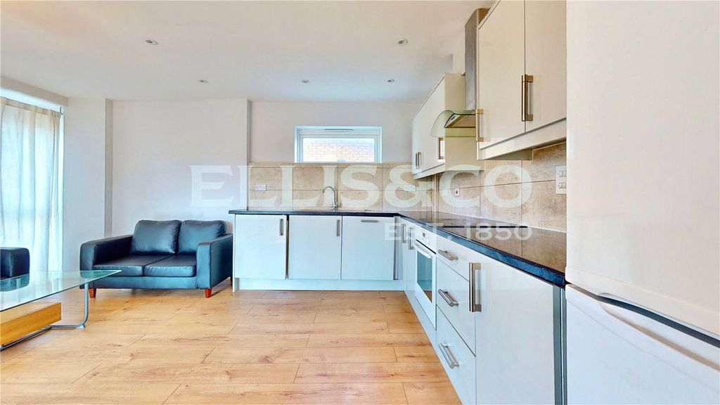 Property photo 3 of 18 Picture No. 19