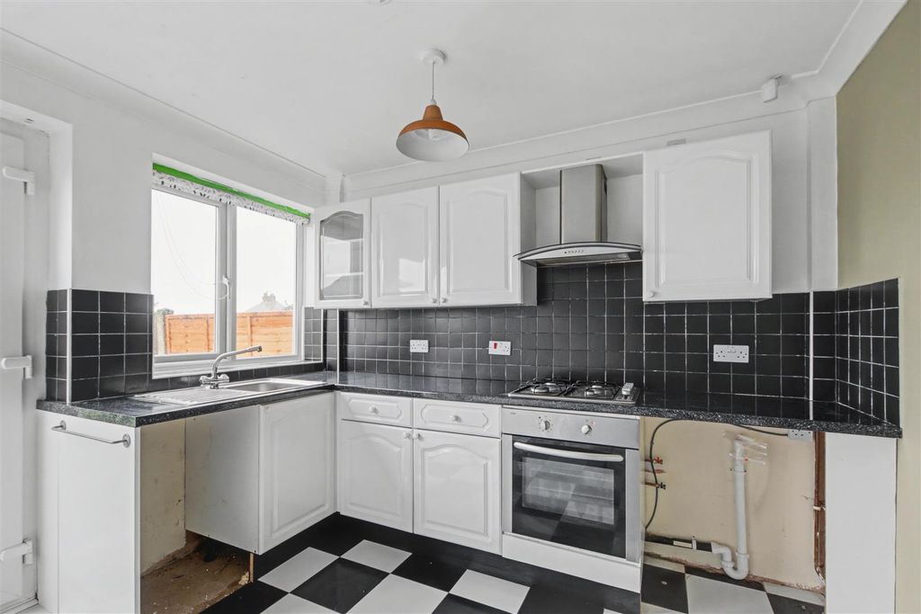Additional image 7 of 2 bed end terrace house to rentHighgate Close, Carlton, Nottingham NG4