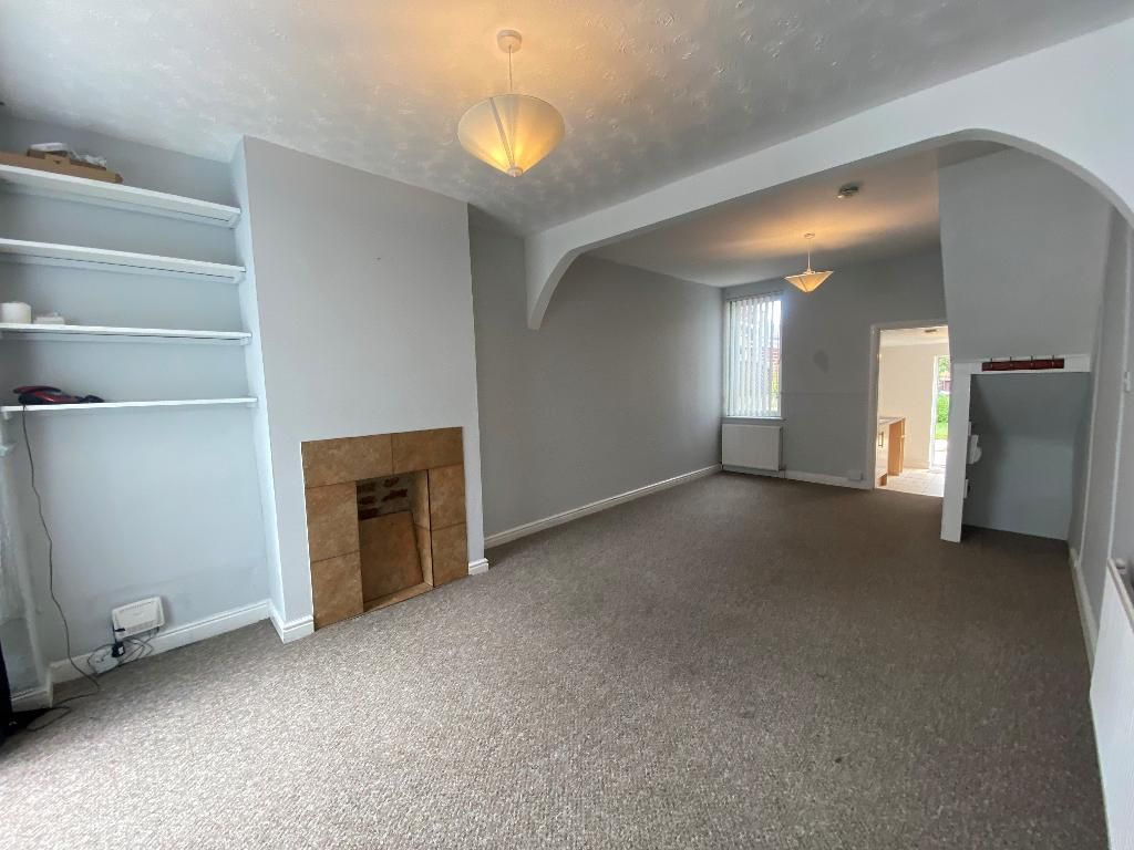 Property photo 3 of 9 Lounge