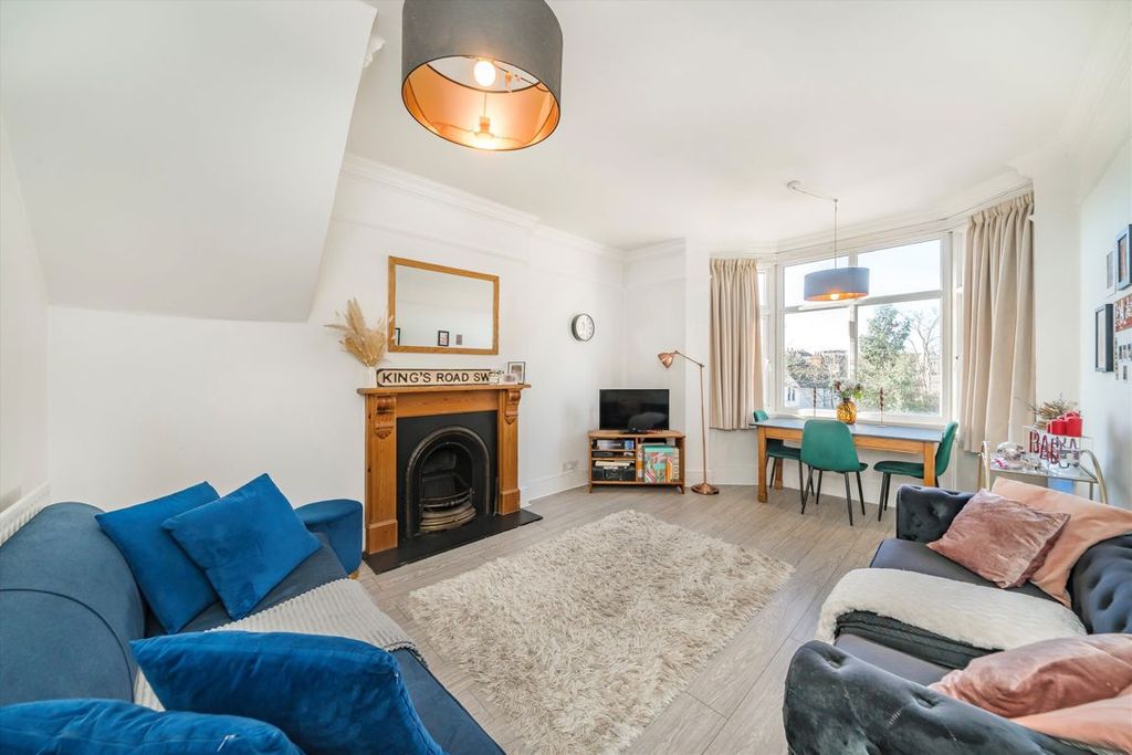 Property photo 2 of 7