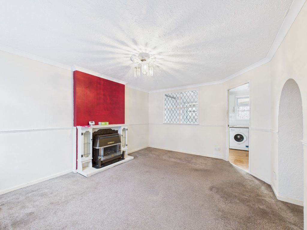 Property photo 2 of 15 4152936