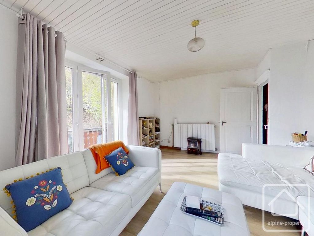 Property photo 3 of 38