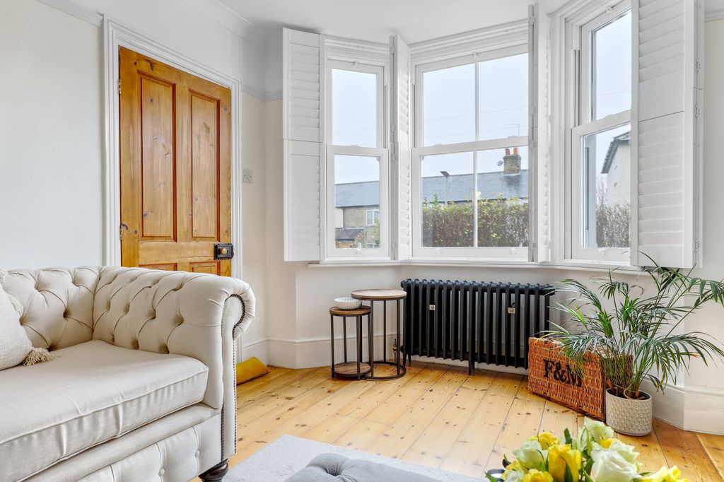 Property photo 3 of 13