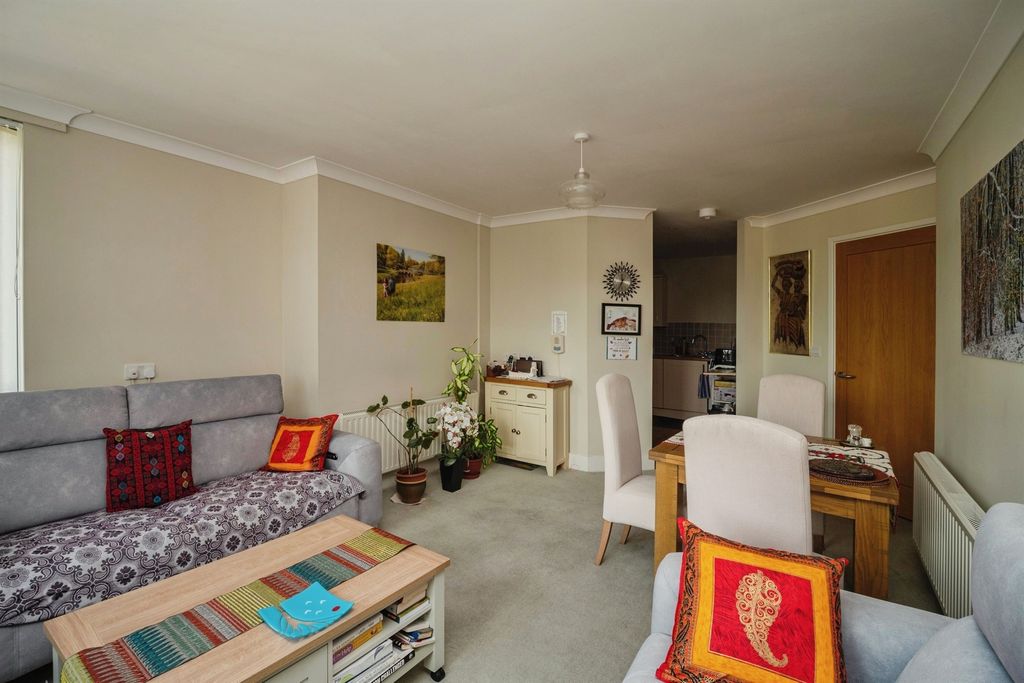 Property photo 3 of 19
