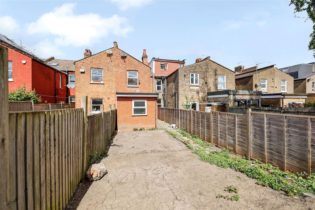 Property photo 3 of 9