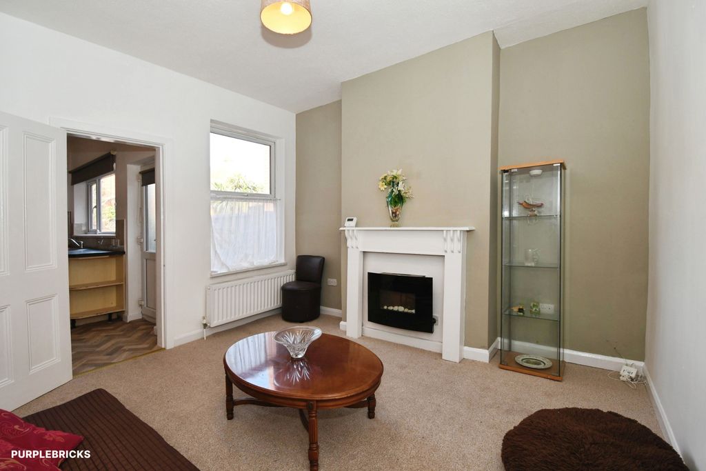 Property photo 2 of 19