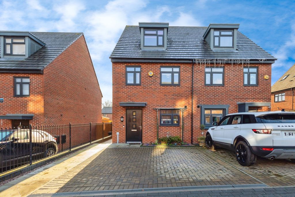 Property photo 1 of 26 Front