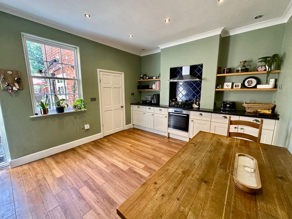 Property photo 2 of 35 Img_7811