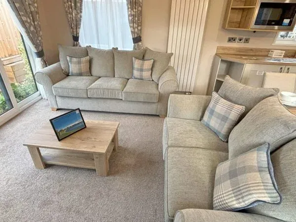 Property photo 2 of 10 8