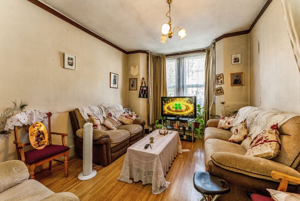 Property photo 2 of 23 Pbox-Img.Jpg