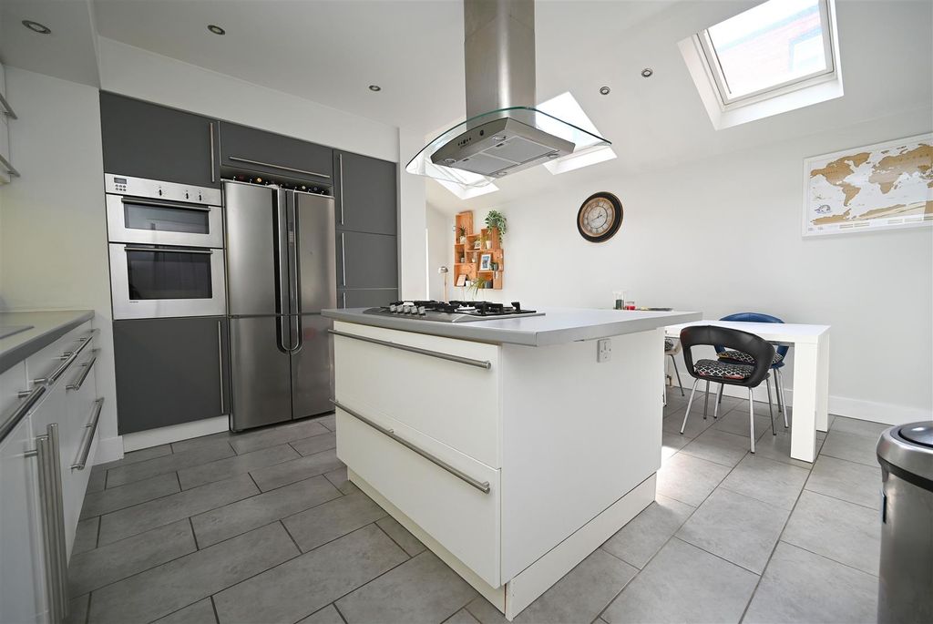 Property photo 2 of 30 Kitchen..Jpg