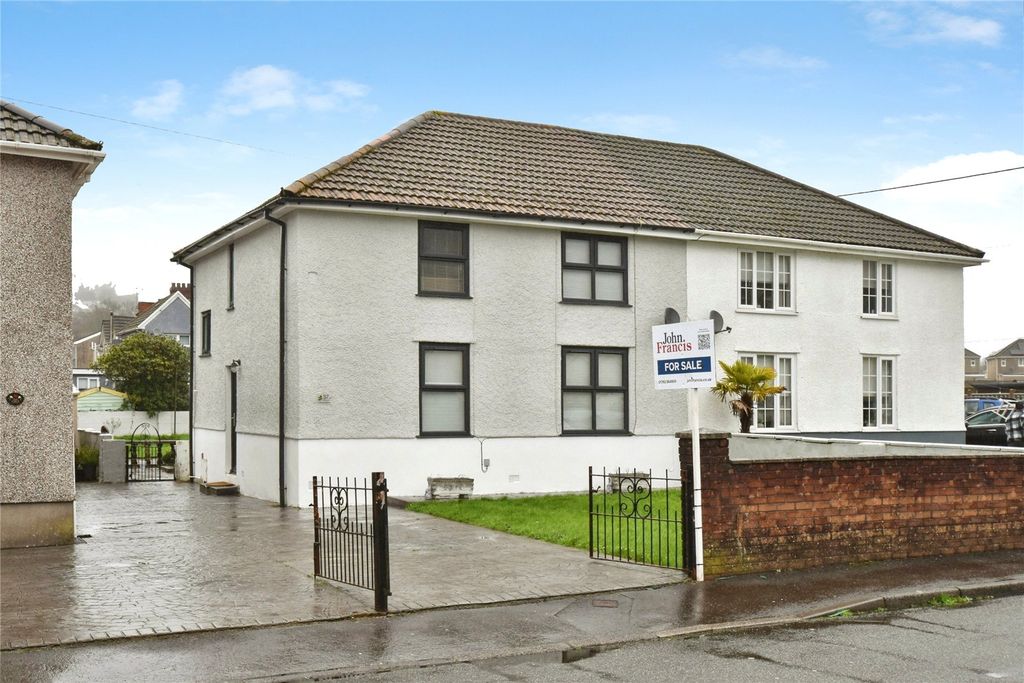 Property photo 1 of 17 Picture No. 04