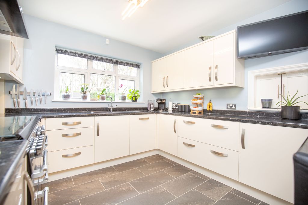 Property photo 3 of 27 Mw-10829