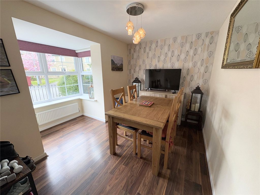 Property photo 3 of 18 Dining Room