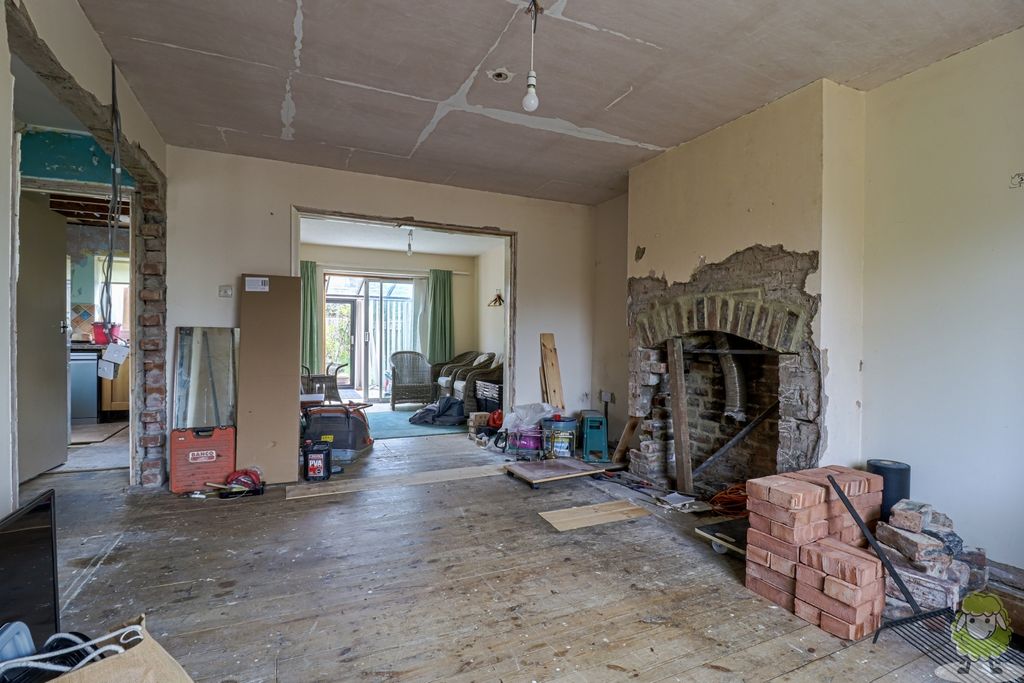 Property photo 3 of 13