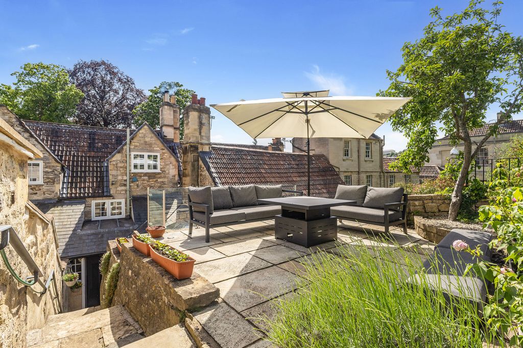 3 bed terraced house for saleWoolley Street, Bradford-On-Avon BA15
