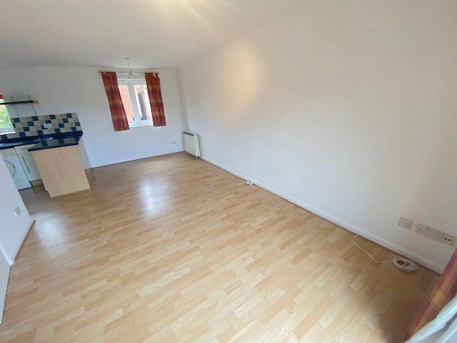 Property photo 3 of 12