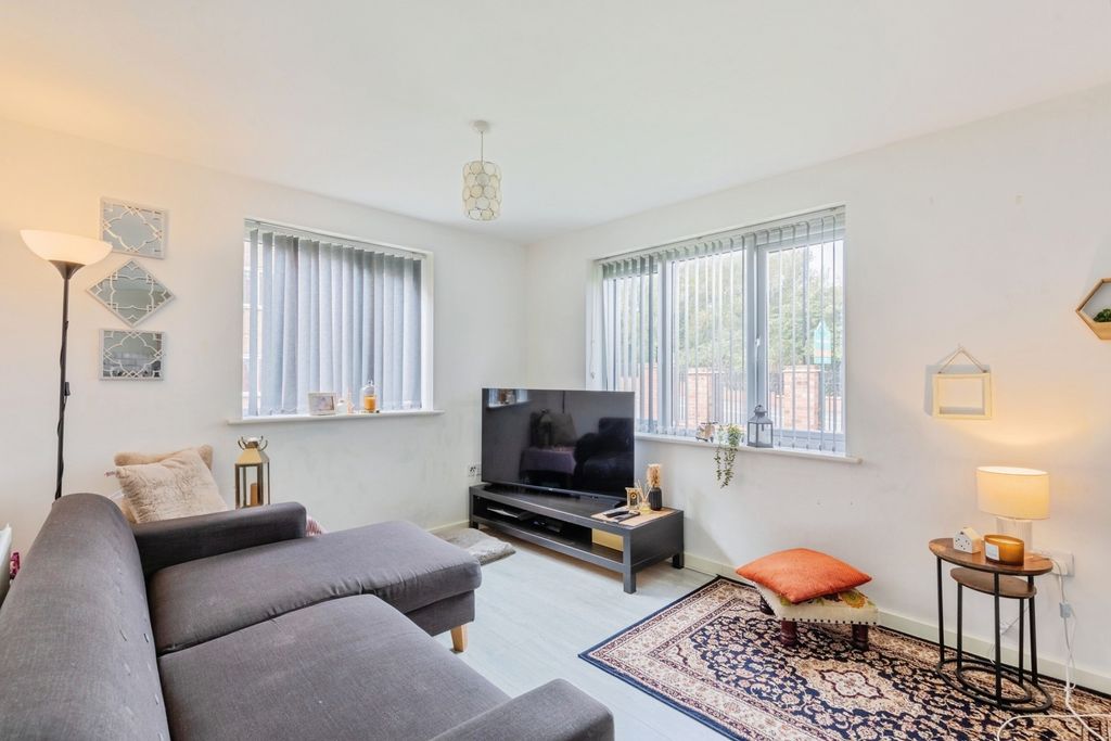 Property photo 3 of 20 Pbox-Img.Jpg