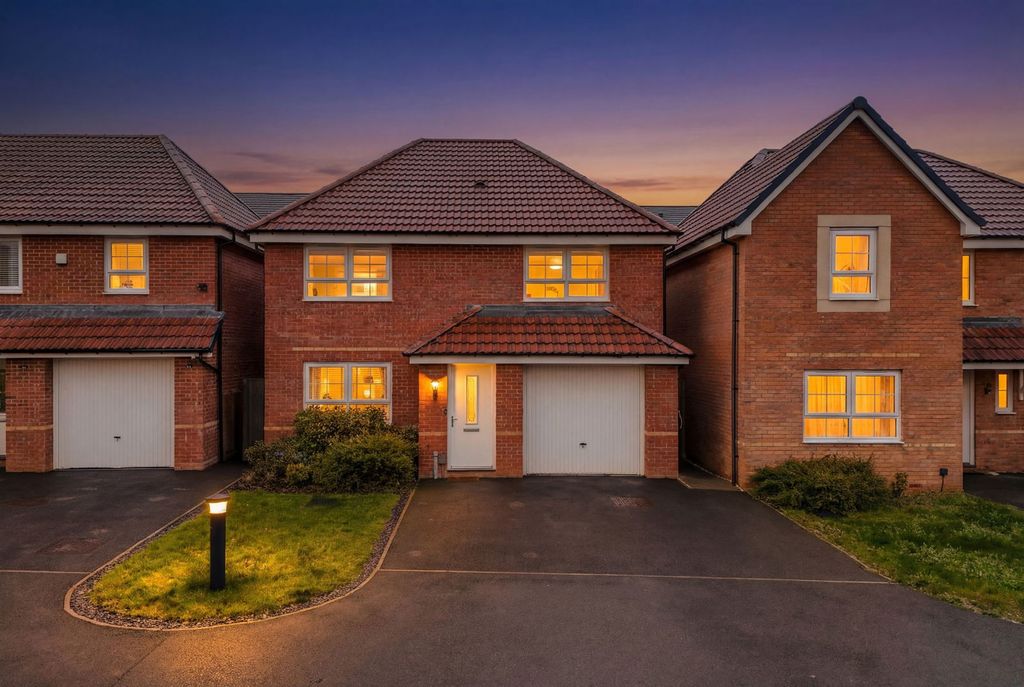 Property photo 2 of 26