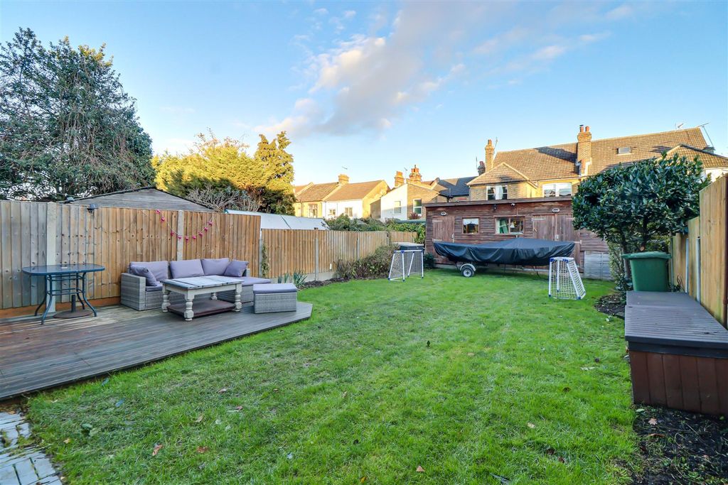 Property photo 2 of 19