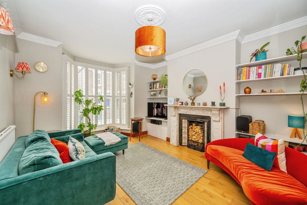 Property photo 2 of 19