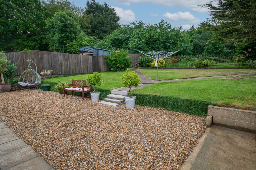 Property photo 2 of 17 Photo 2
