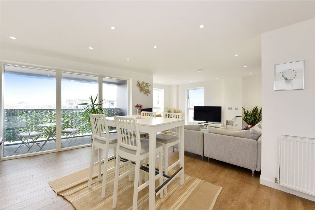 Property photo 3 of 11 Picture No. 11