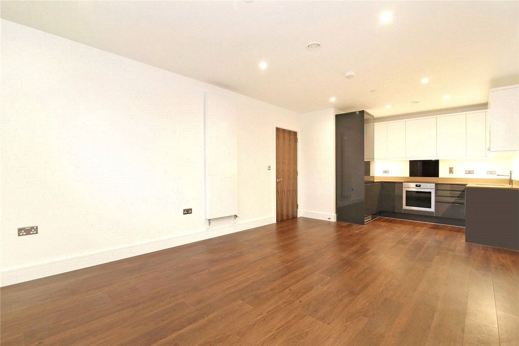 Property photo 3 of 16 Picture No. 12