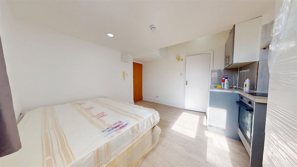 Property photo 2 of 4 04022025_142312.Jpg