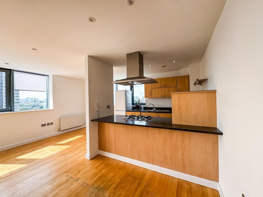 Property photo 1 of 9 Kitchen