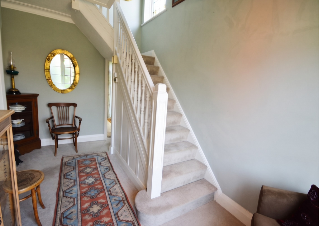 Property photo 2 of 18 Hallway