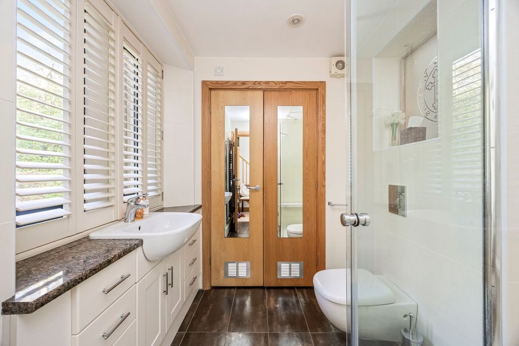 Additional image 11 of 3 bed flat for saleBolnore Road, Chapel Heights Bolnore Road RH16
