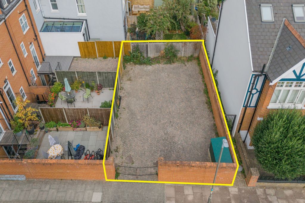 Property photo 1 of 8 Land To The Rear Of 33 Moyser Road, Furzedown, London, Sw16 6Rl
