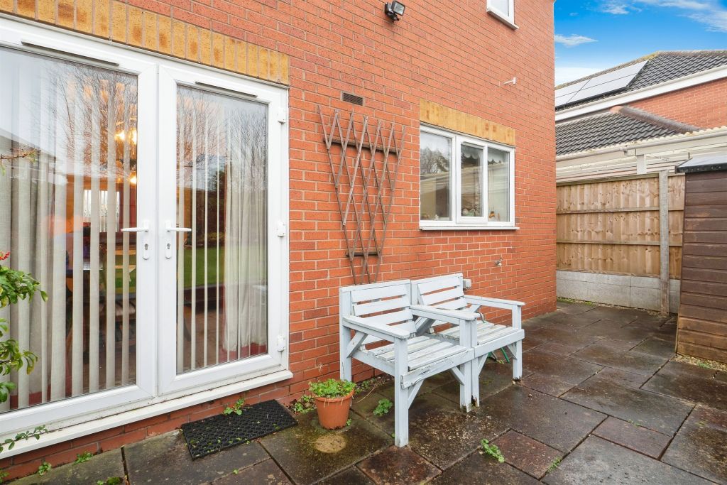 Property photo 3 of 17