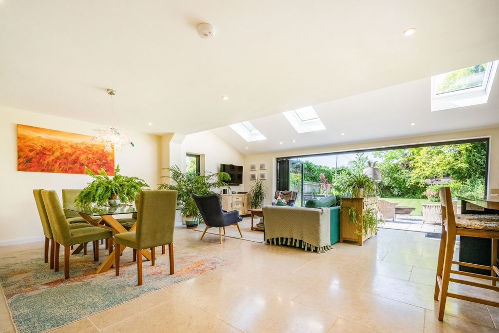 Property photo 3 of 11 Open Plan Kitchen