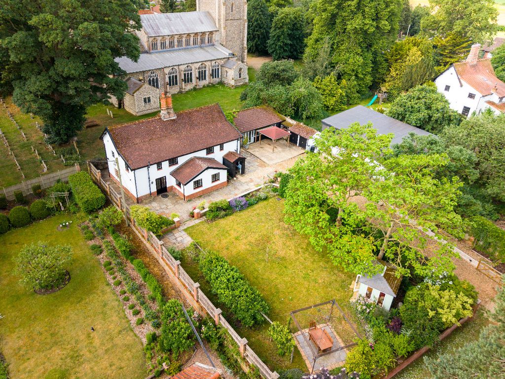 Property photo 2 of 33 5101716