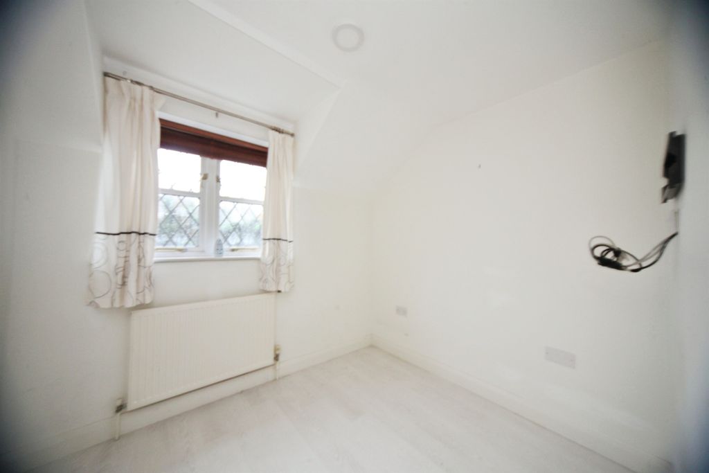 Property photo 3 of 29