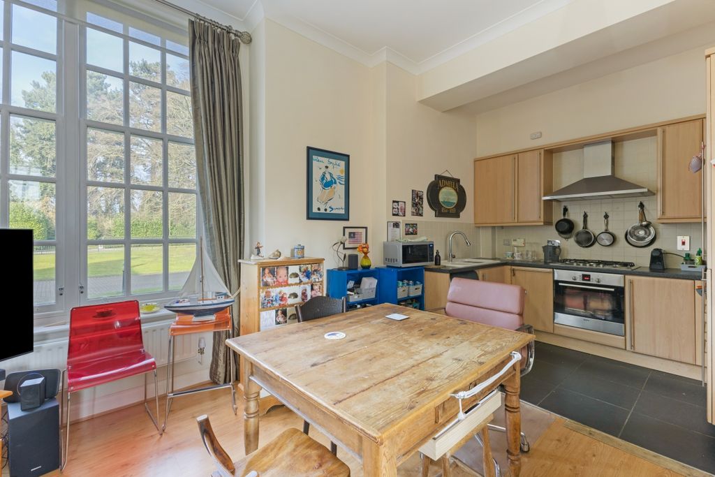Property photo 3 of 21 86055_Flat 4 The ...