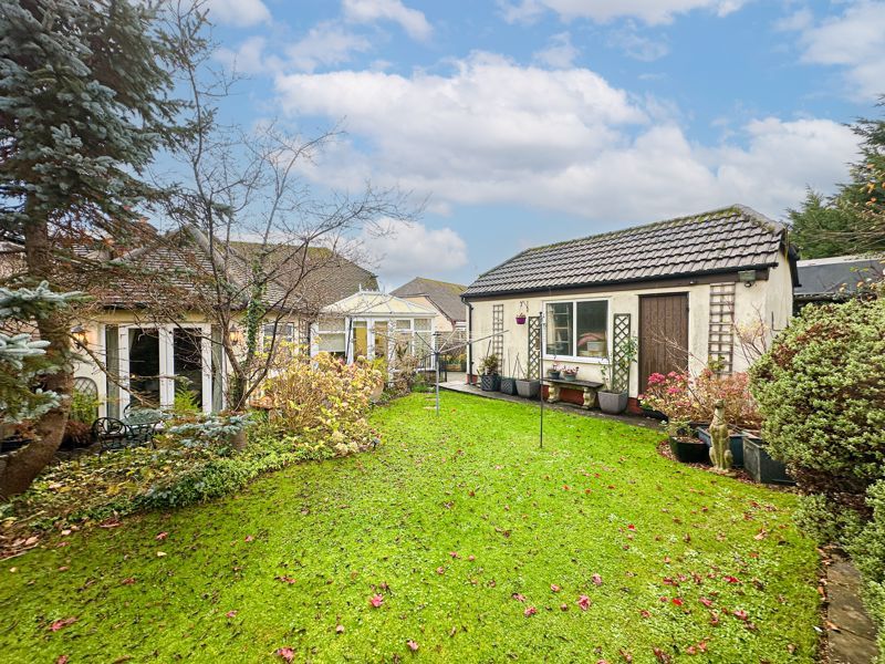 Property photo 3 of 30 Photo 29