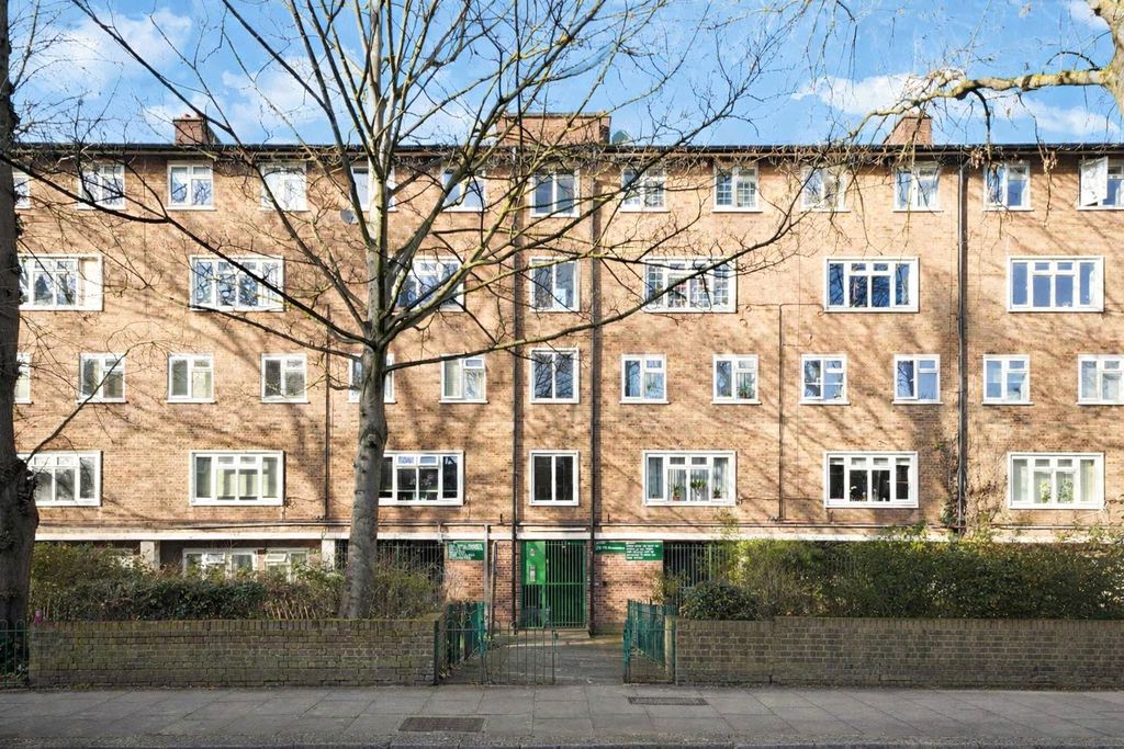 Property photo 2 of 16 Picture No. 10