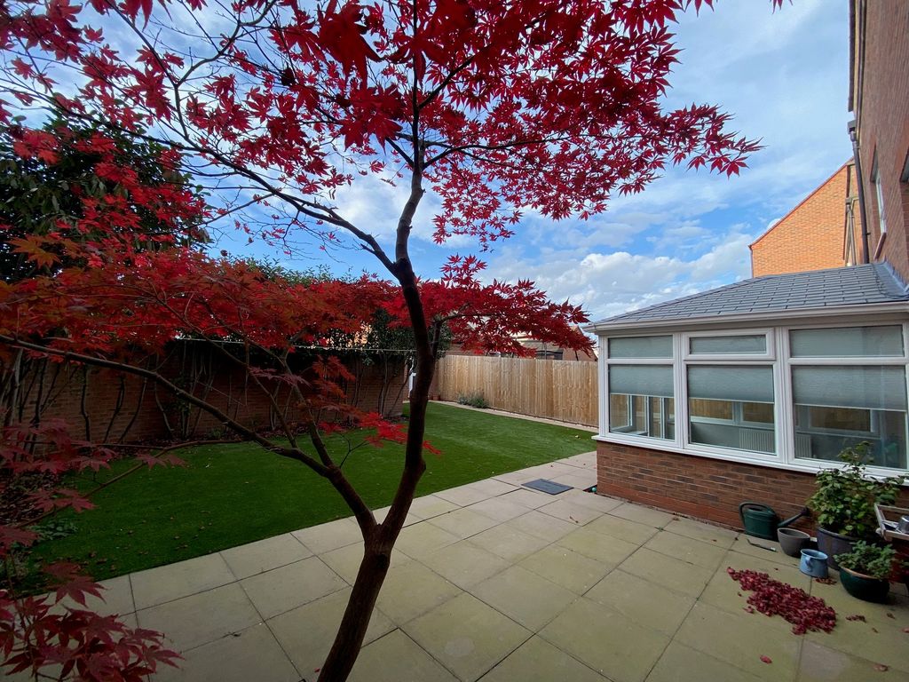 Property photo 2 of 18