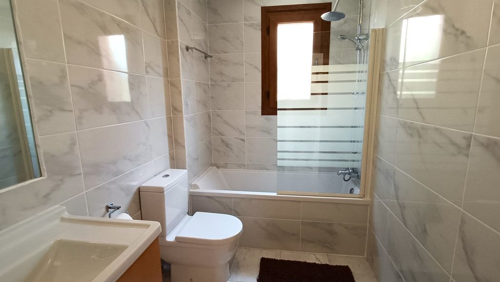 Property photo 2 of 44