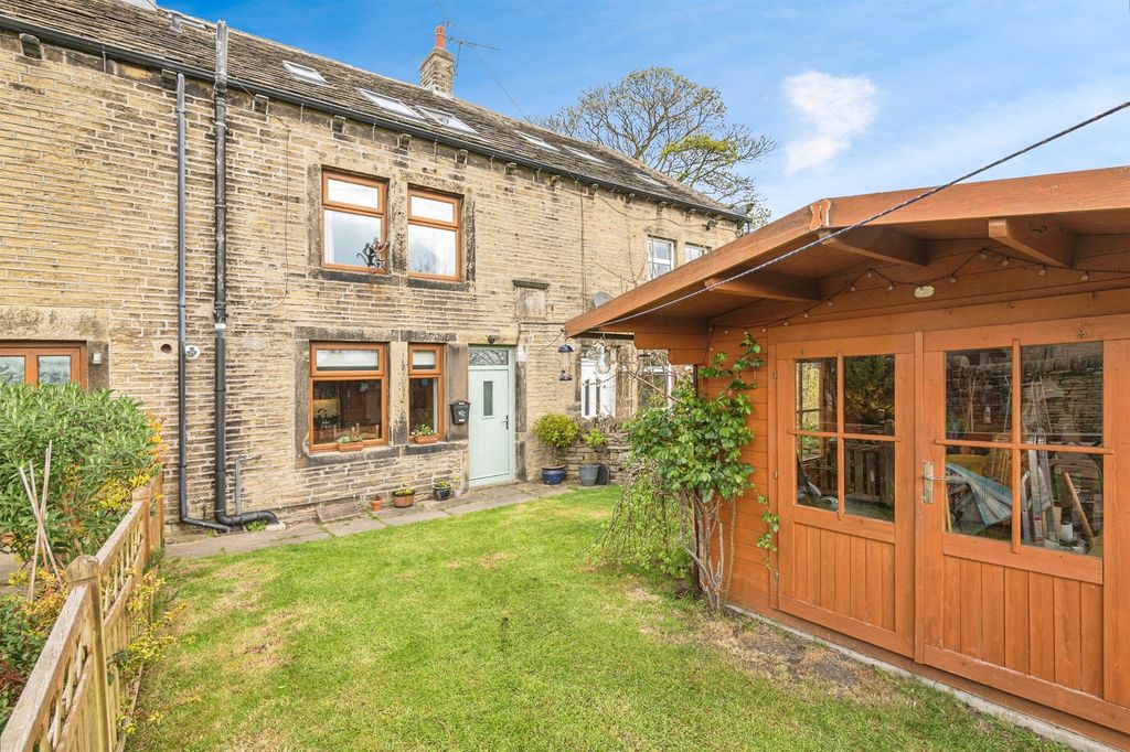 Property photo 2 of 14