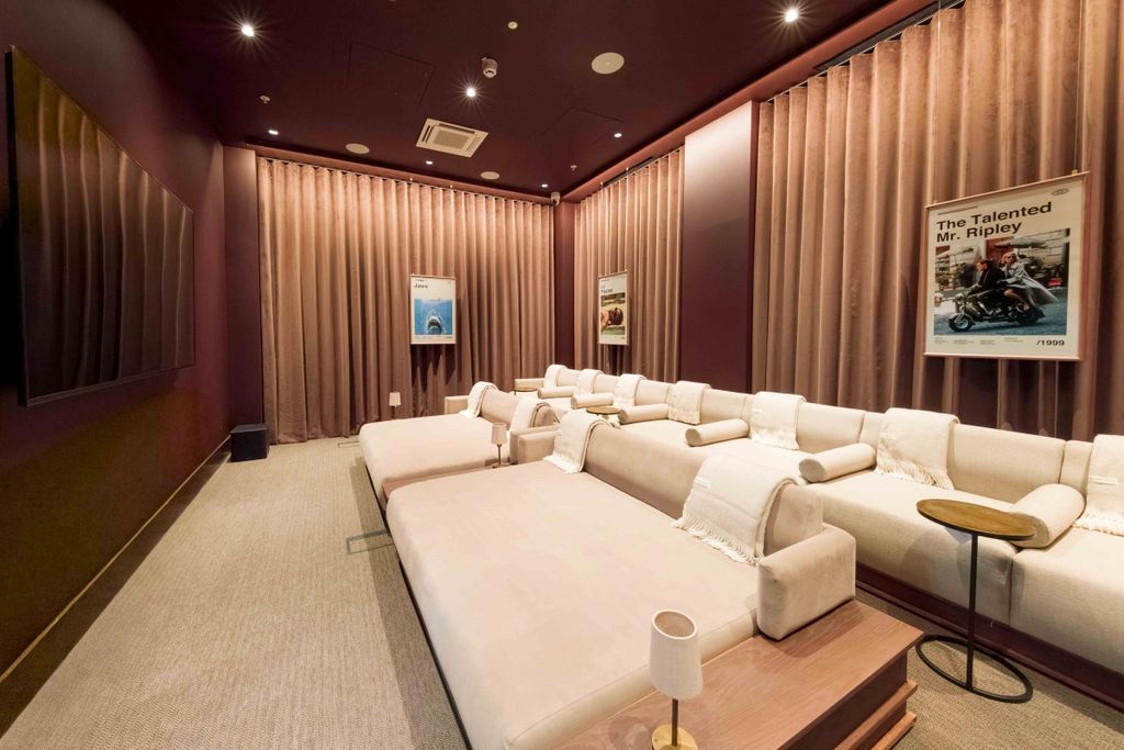 Property photo 2 of 12 Cinema Room